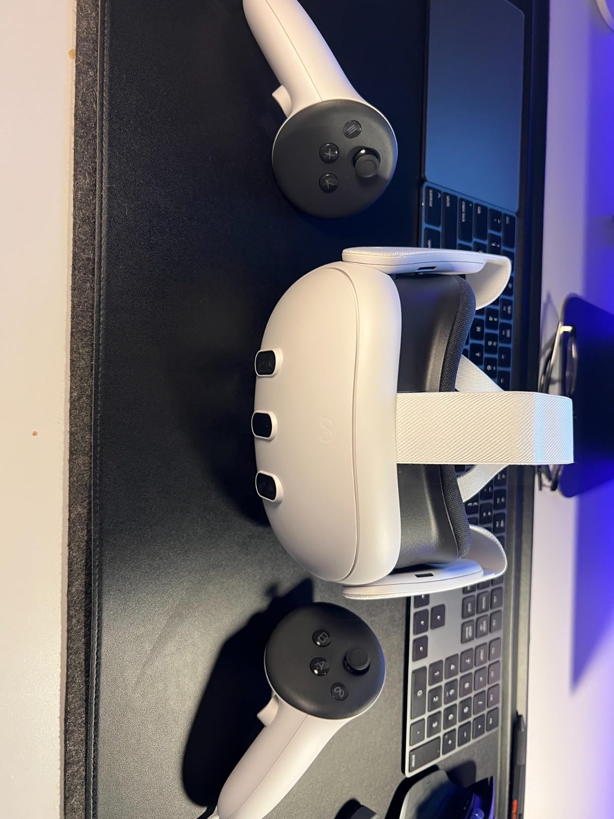 Quest 3 128GB or 512GB �?Breakthrough Mixed Reality �?Powerful Performance