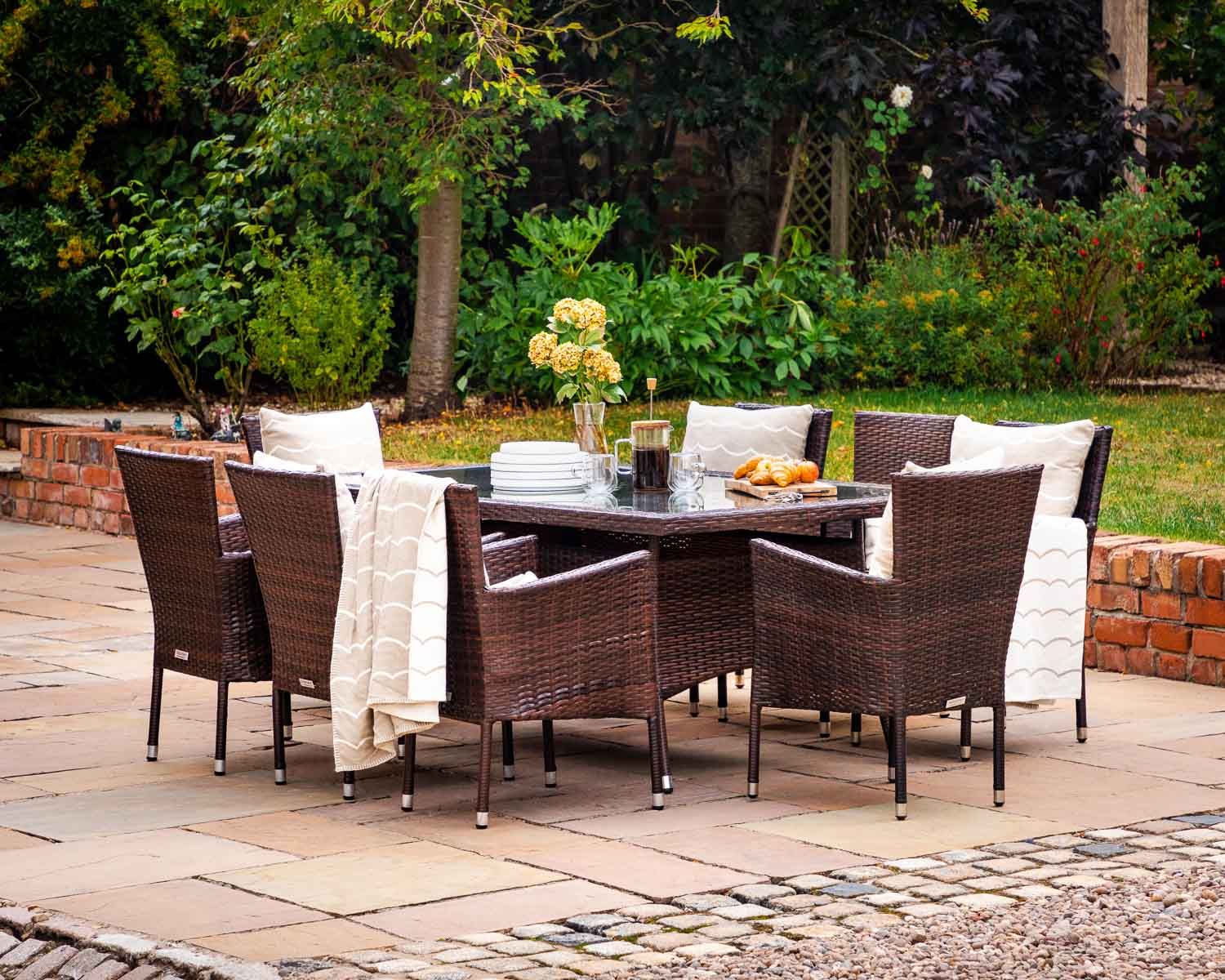 Garden Dining Table + 8 Chairs Rattan Garden Chairs and Rectangular Dining Table Set
